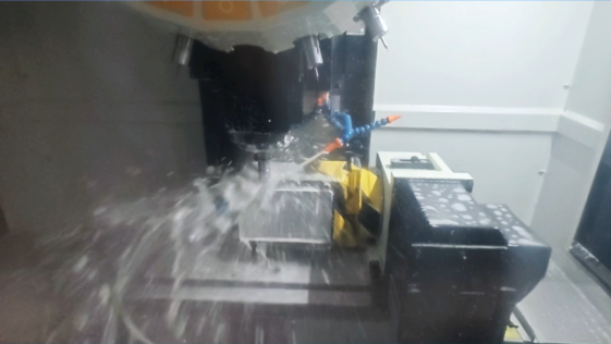 鉆攻中心銑鋼件 鉆攻中心銑鋼件